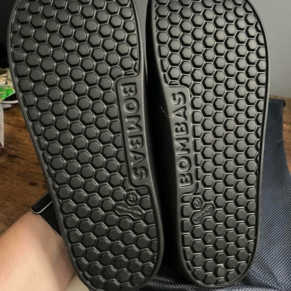 Bombas Women's Black Slide Sandals - Picture 3 of 4